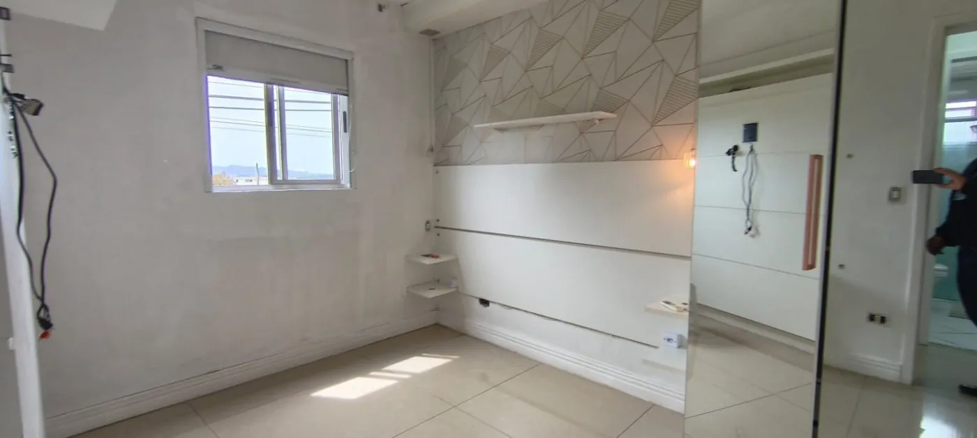 3-bedroom apartment with a home office in Curitiba — photo 4