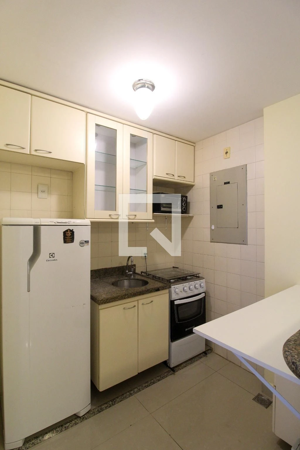 One-bedroom apartment with a water view in Rio de Janeiro — photo 26
