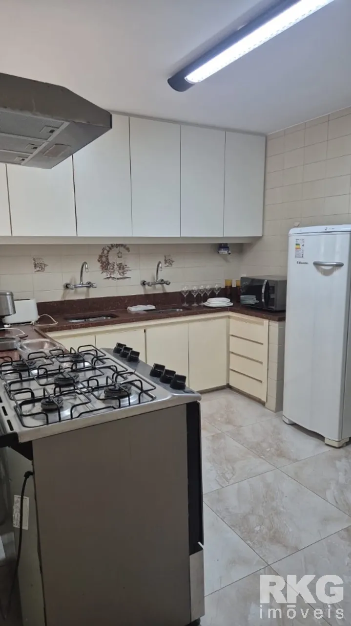 Furnished apartment with 3 bedrooms and 2 bathrooms — photo 2