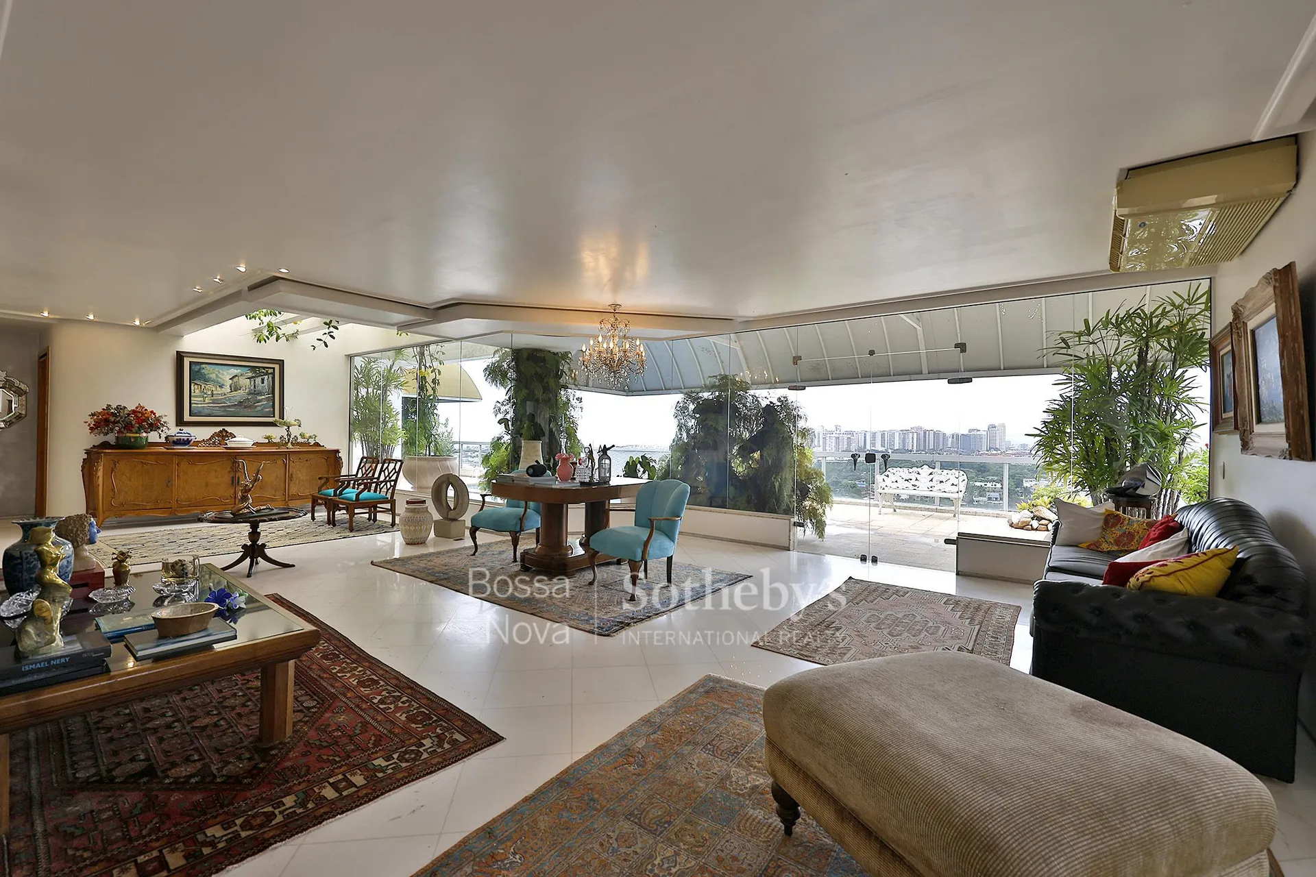 435 m² apartment with 3 bedrooms and private garden