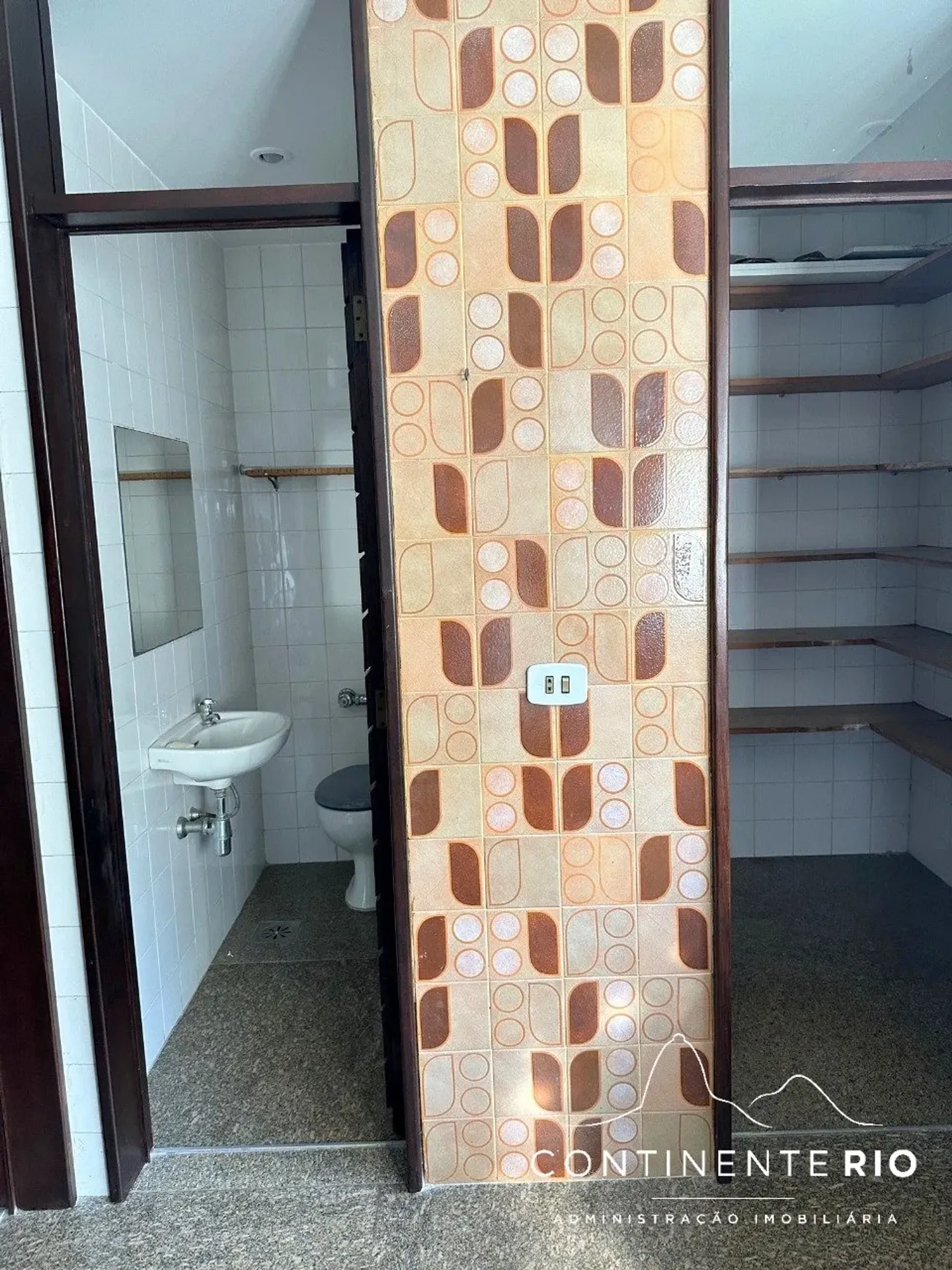 Apartamento con 4 dormitorios y balcón acristalado — photo 29