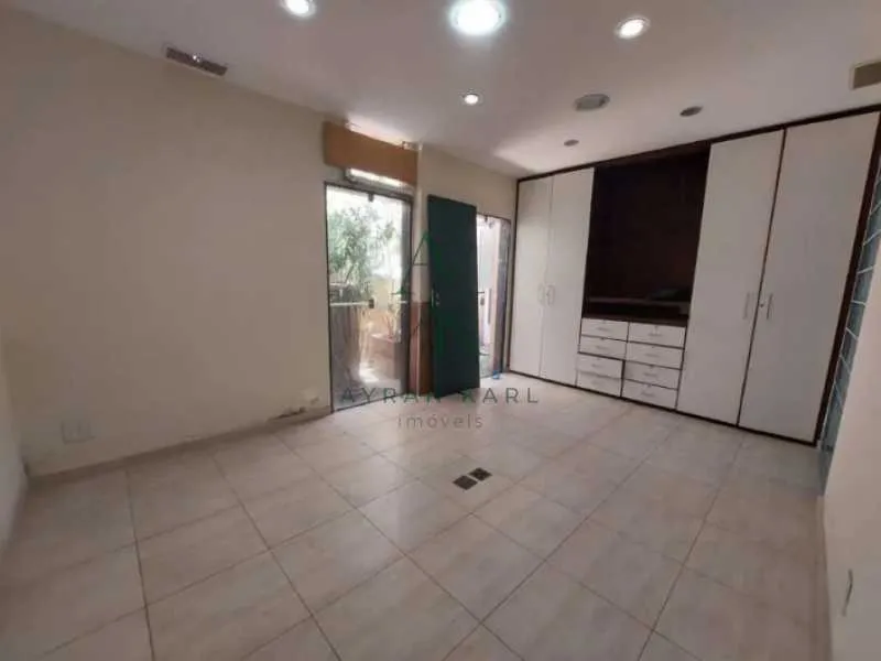 1-bedroom apartment with 5 bathrooms and a separate kitchen — photo 6