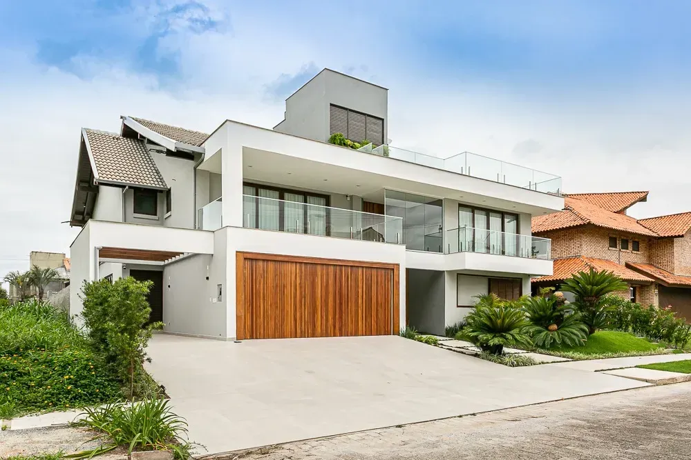 Furnished house with 7 bedrooms and 700 m² — photo 3