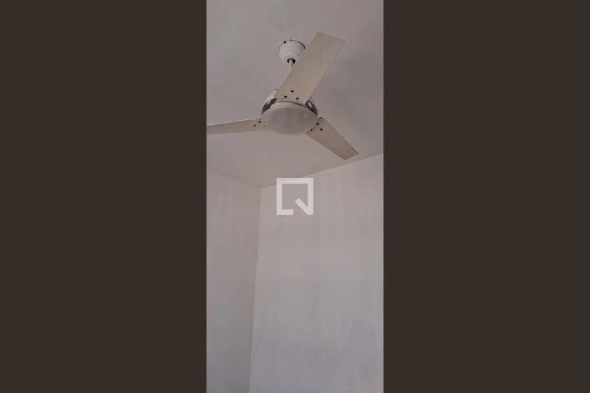 Apartamento para aluguel com 2 quartos e 1 banheiro — photo 14
