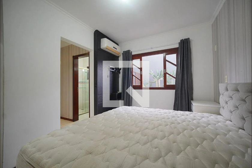 Home office in a 4-bedroom house, 150 m² — photo 18