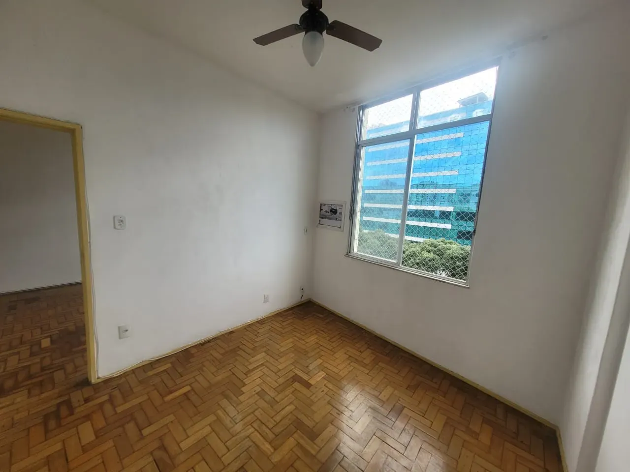 Apartment, 32 m², with wood or laminate floors — photo 16