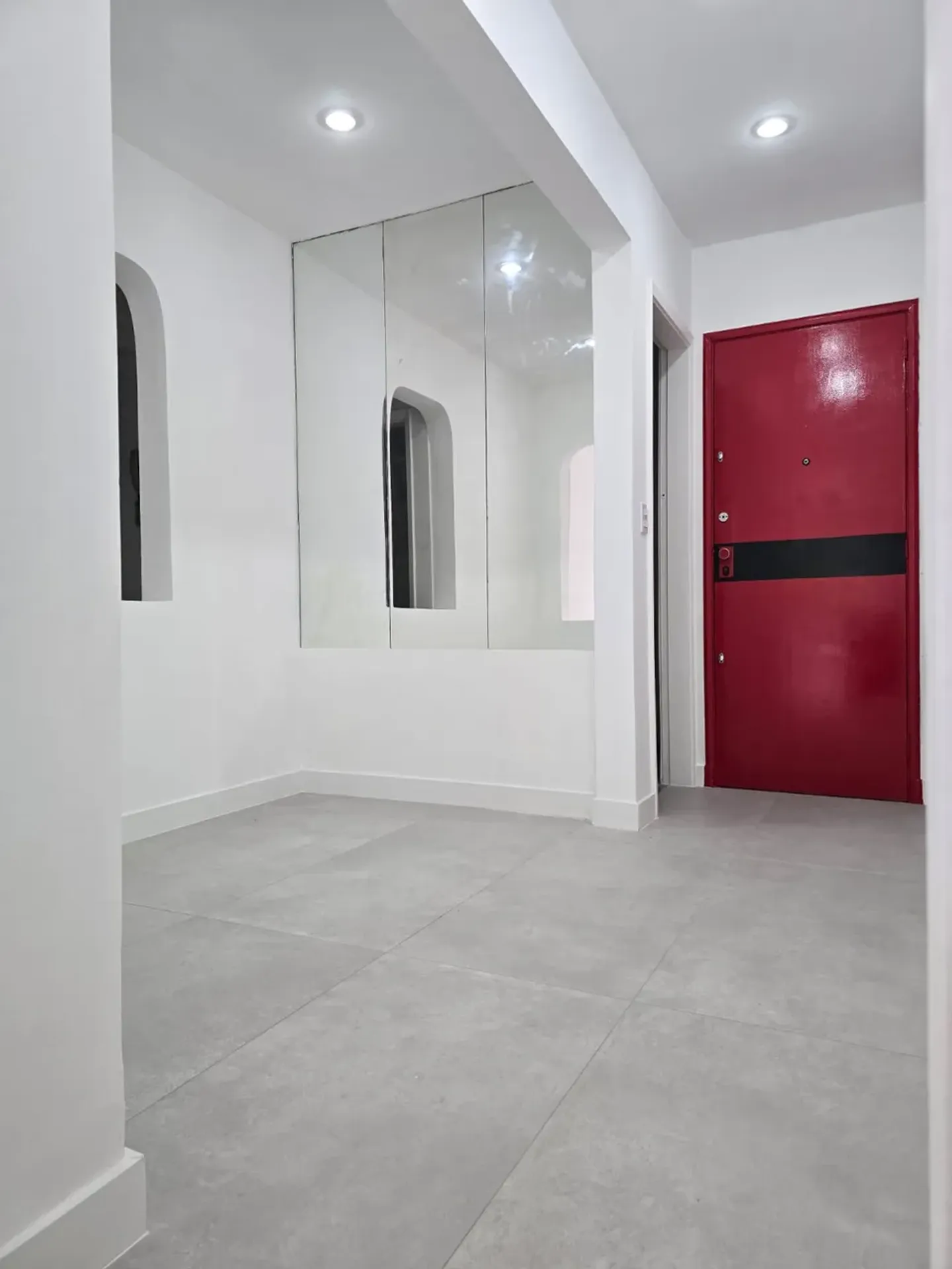 Park view in a one-bedroom apartment, 60 m² — photo 16