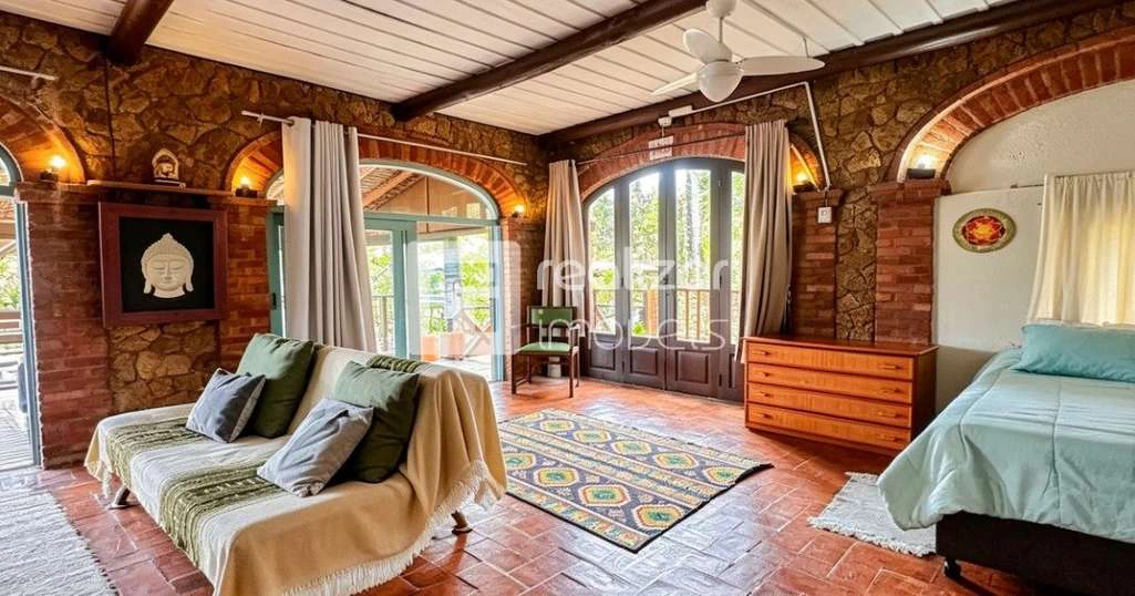 1-bedroom house with an open-plan kitchen, 80 m²