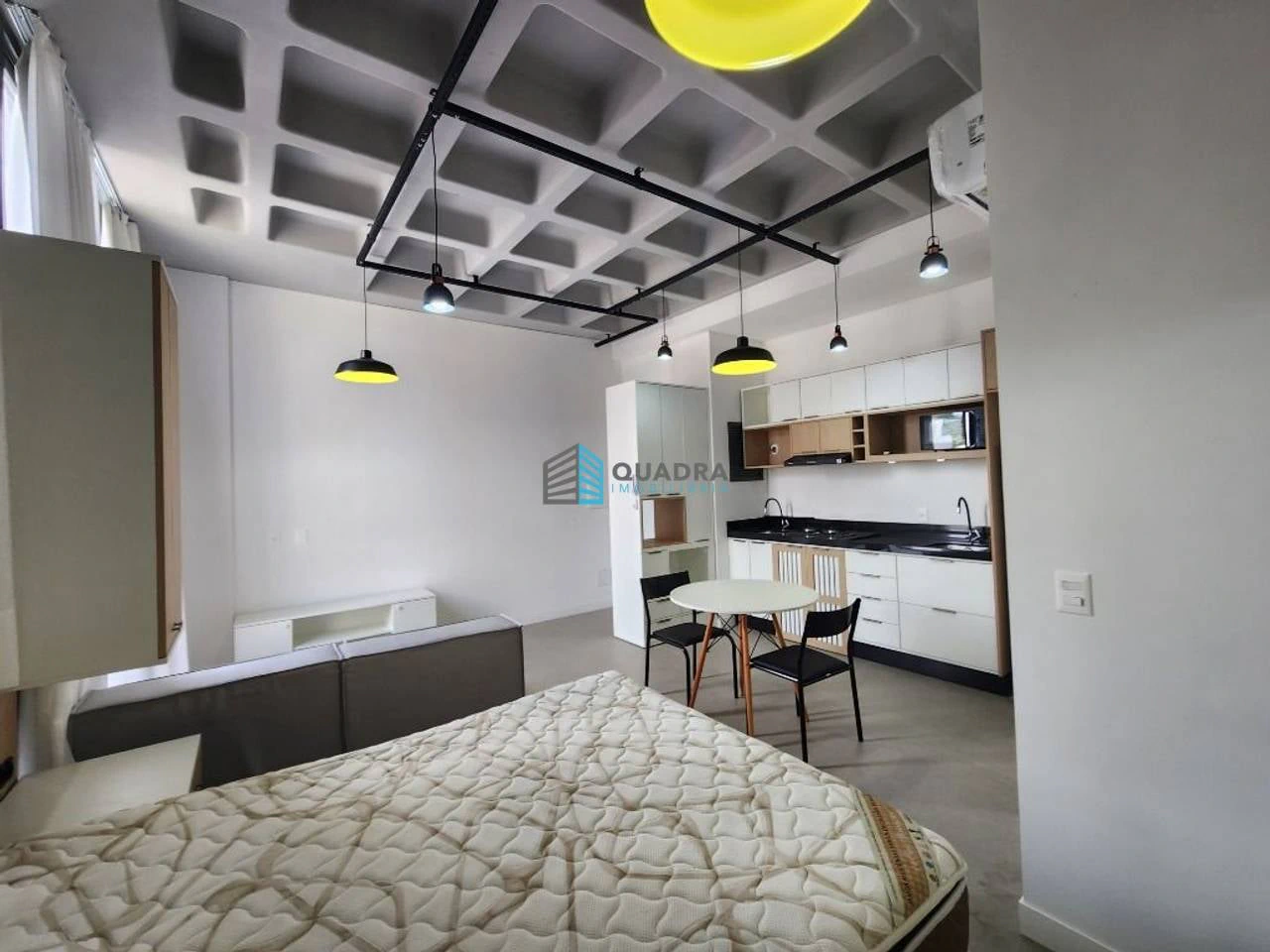 Furnished apartment, 34 m², with a home office