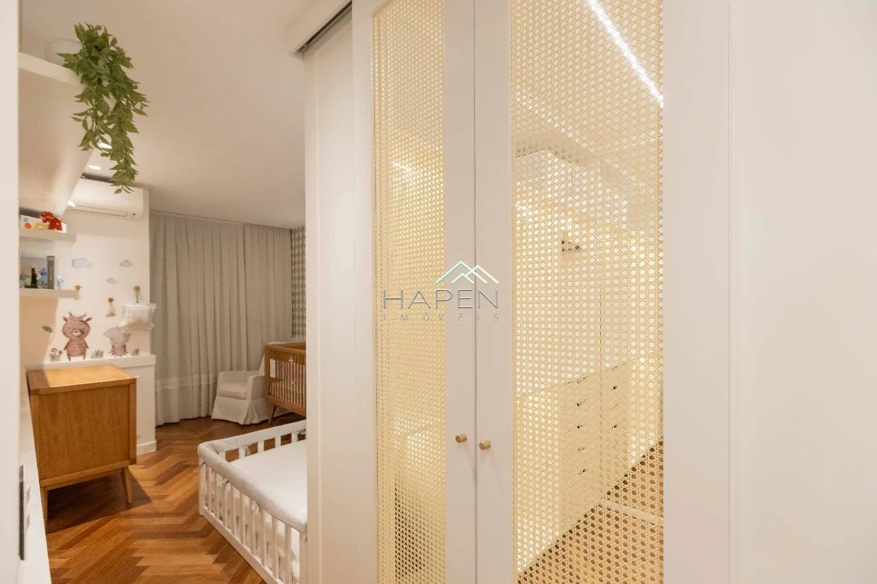 Квартира 215 м² с 3 спальнями-сюитами и 5 ванными — photo 19