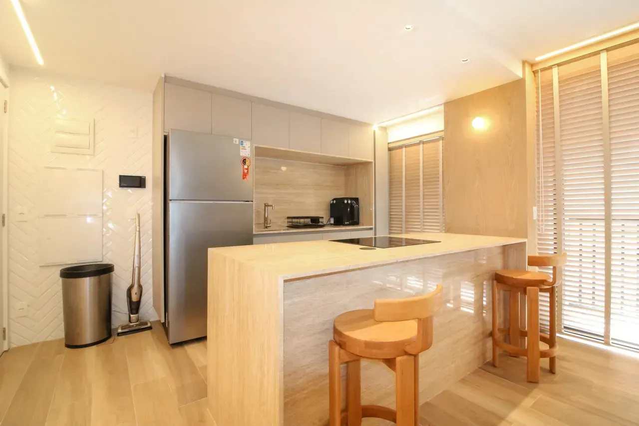 Apartamento mobiliado com 2 quartos e 2 banheiros — photo 2