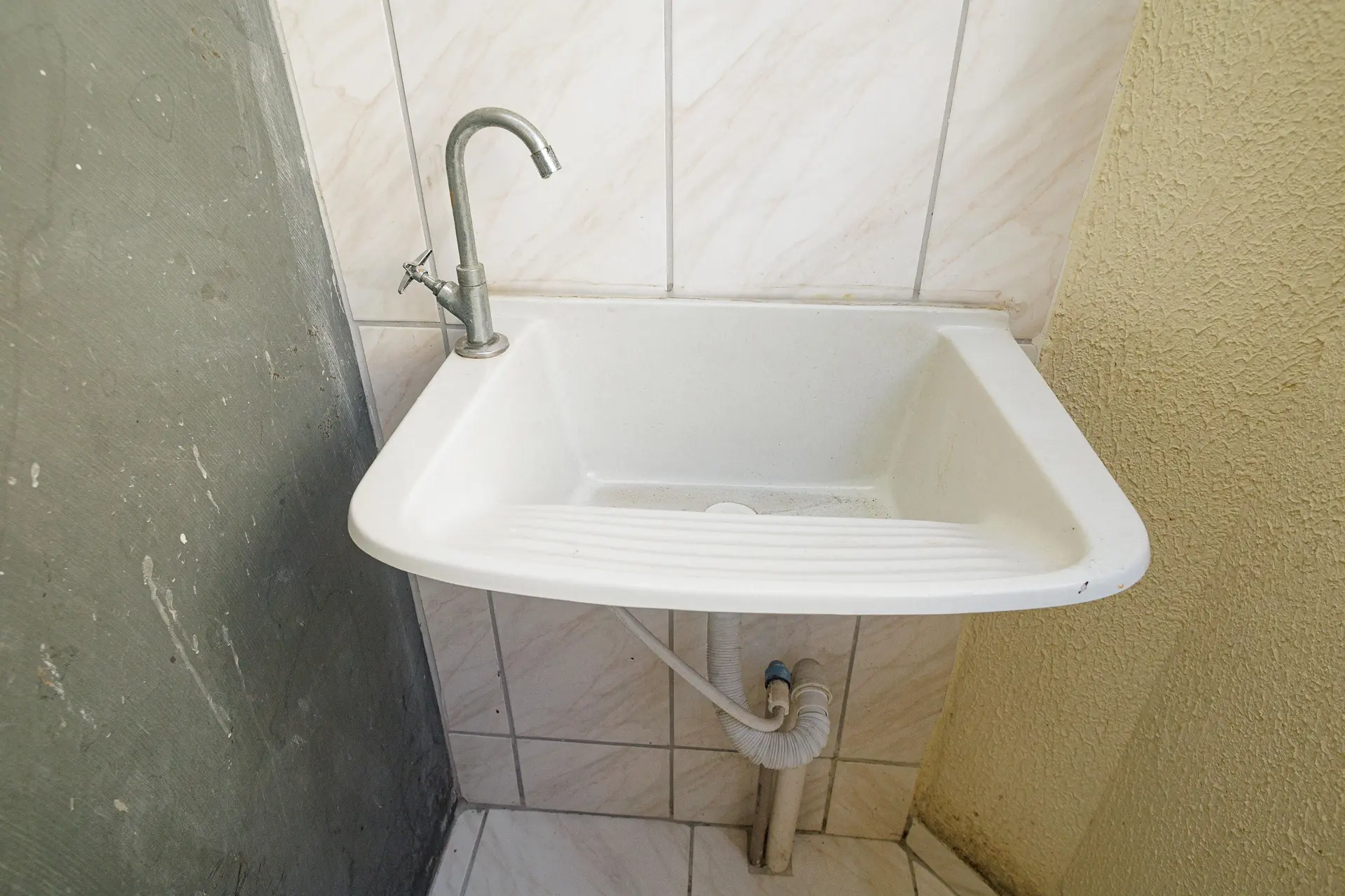 Unfurnished apartment with 2 bedrooms and 1 parking space — photo 19