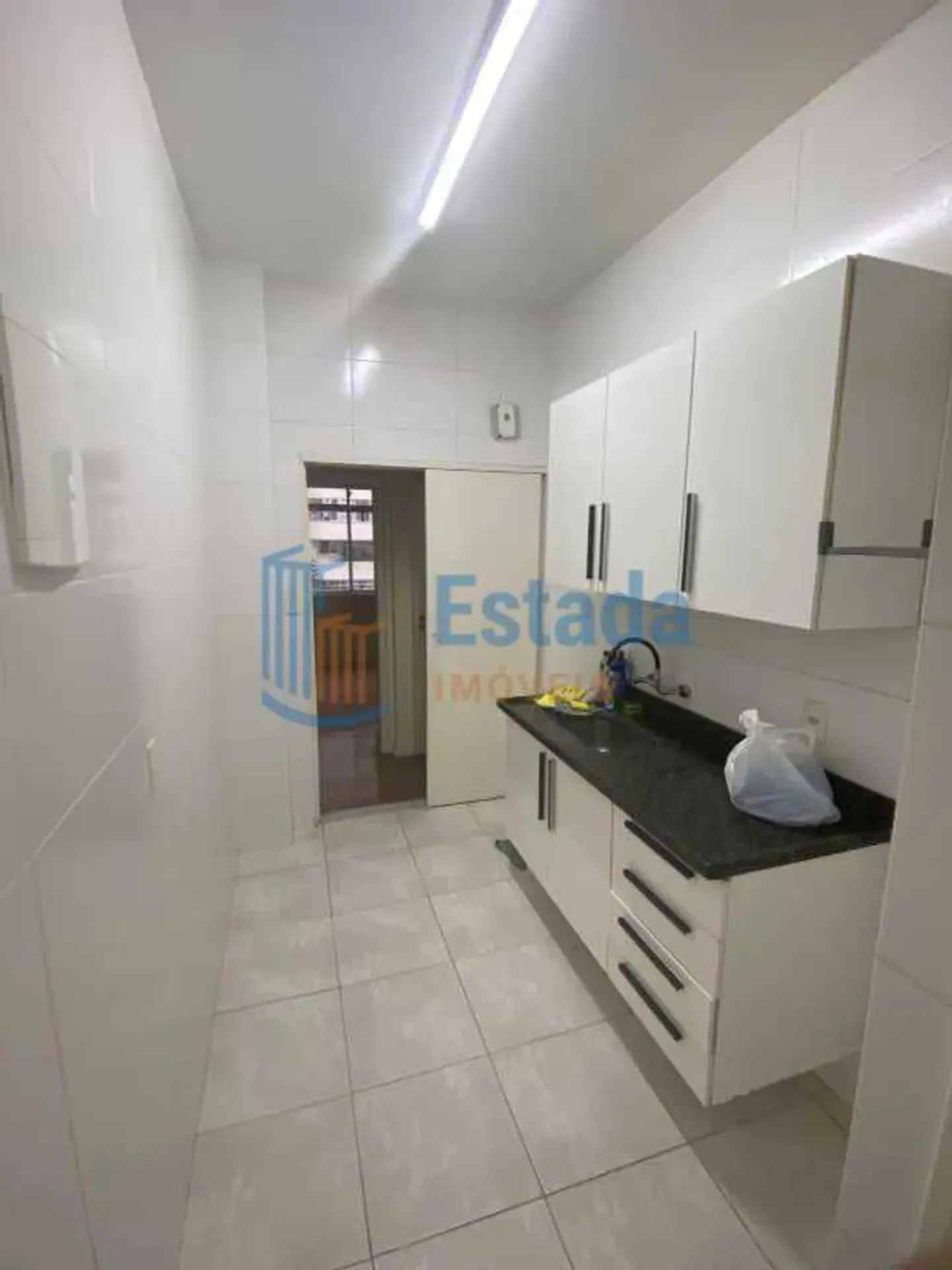 Apartamento de 90 m² com 3 quartos, 3 banheiros e 1 vaga