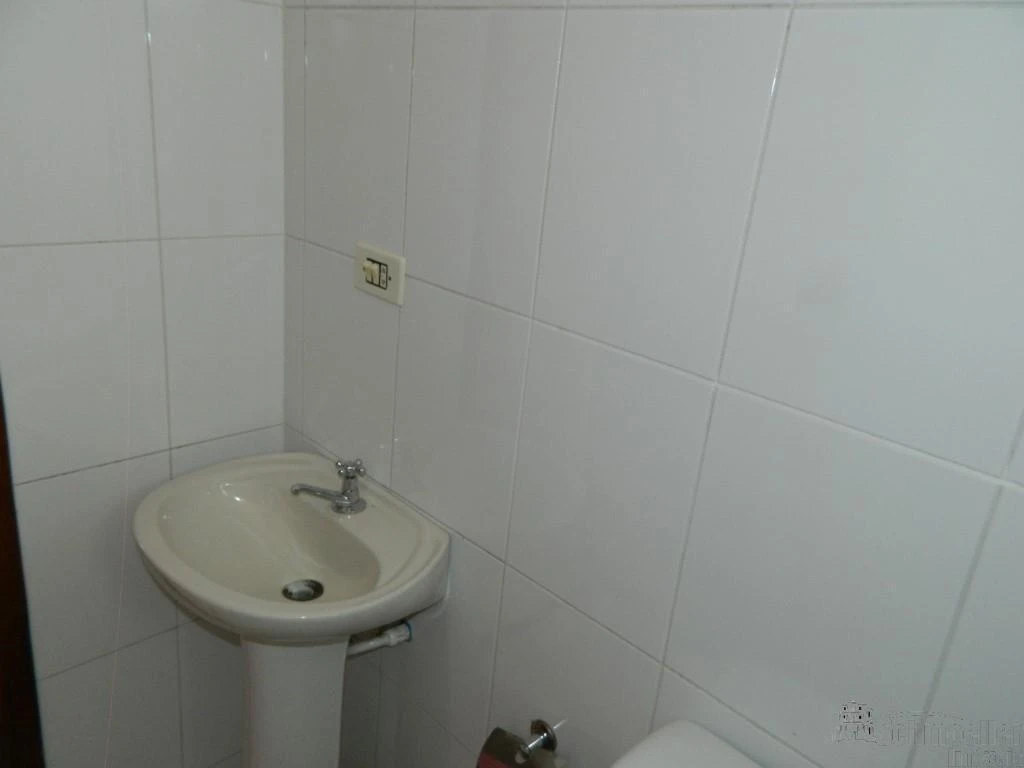 3-bedroom house with a grill on the balcony in Curitiba — photo 3