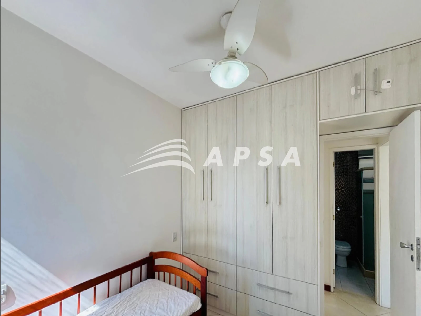 Furnished 2-bedroom apartment with 79 m² — photo 14