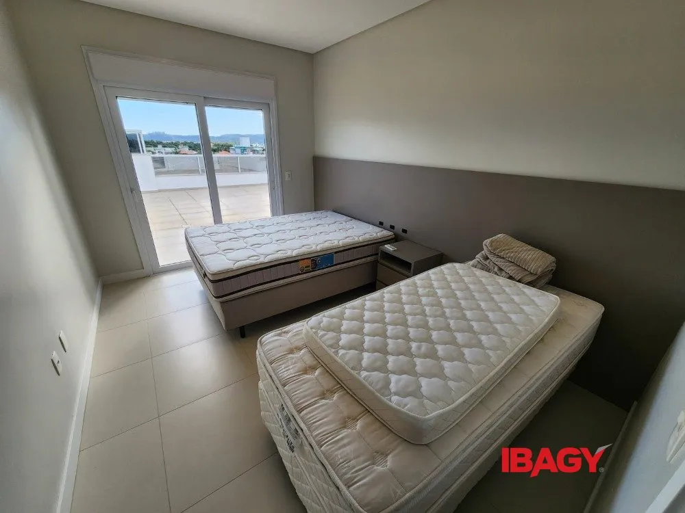 Apartamento de 3 quartos com máquina de lavar, Ingleses — photo 22