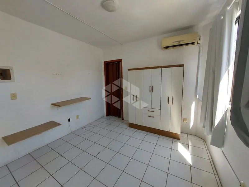 Studio, 37 m², with a home office — photo 2