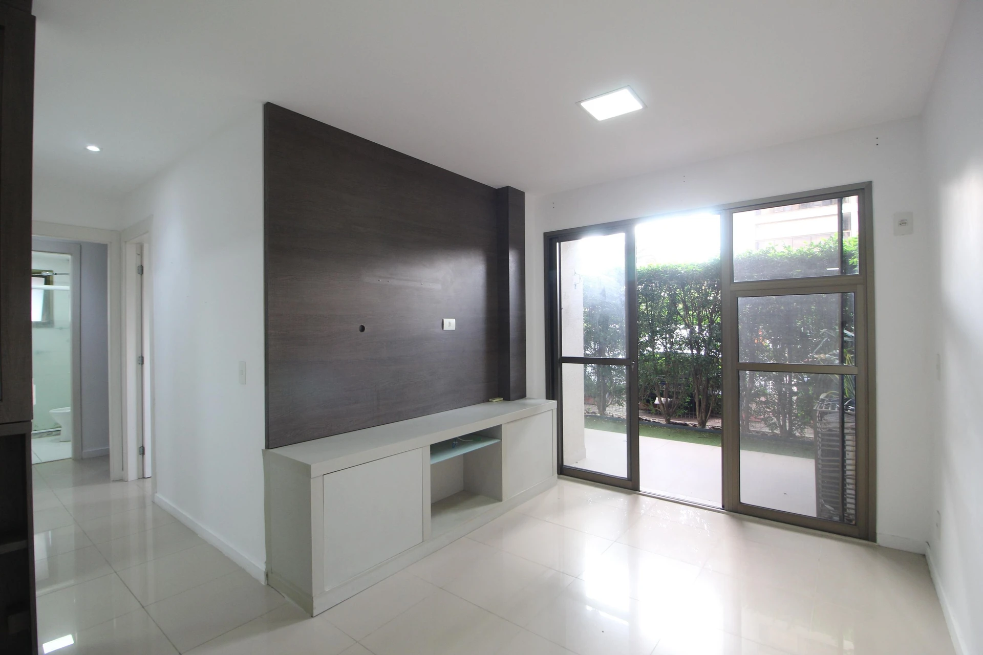 Walk-in closet in a 3-bedroom apartment, 120 m² — photo 13