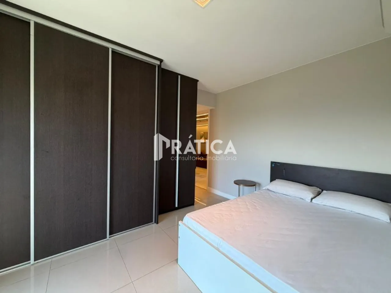 Apartamento para alugar com 4 quartos e 5 banheiros — photo 13