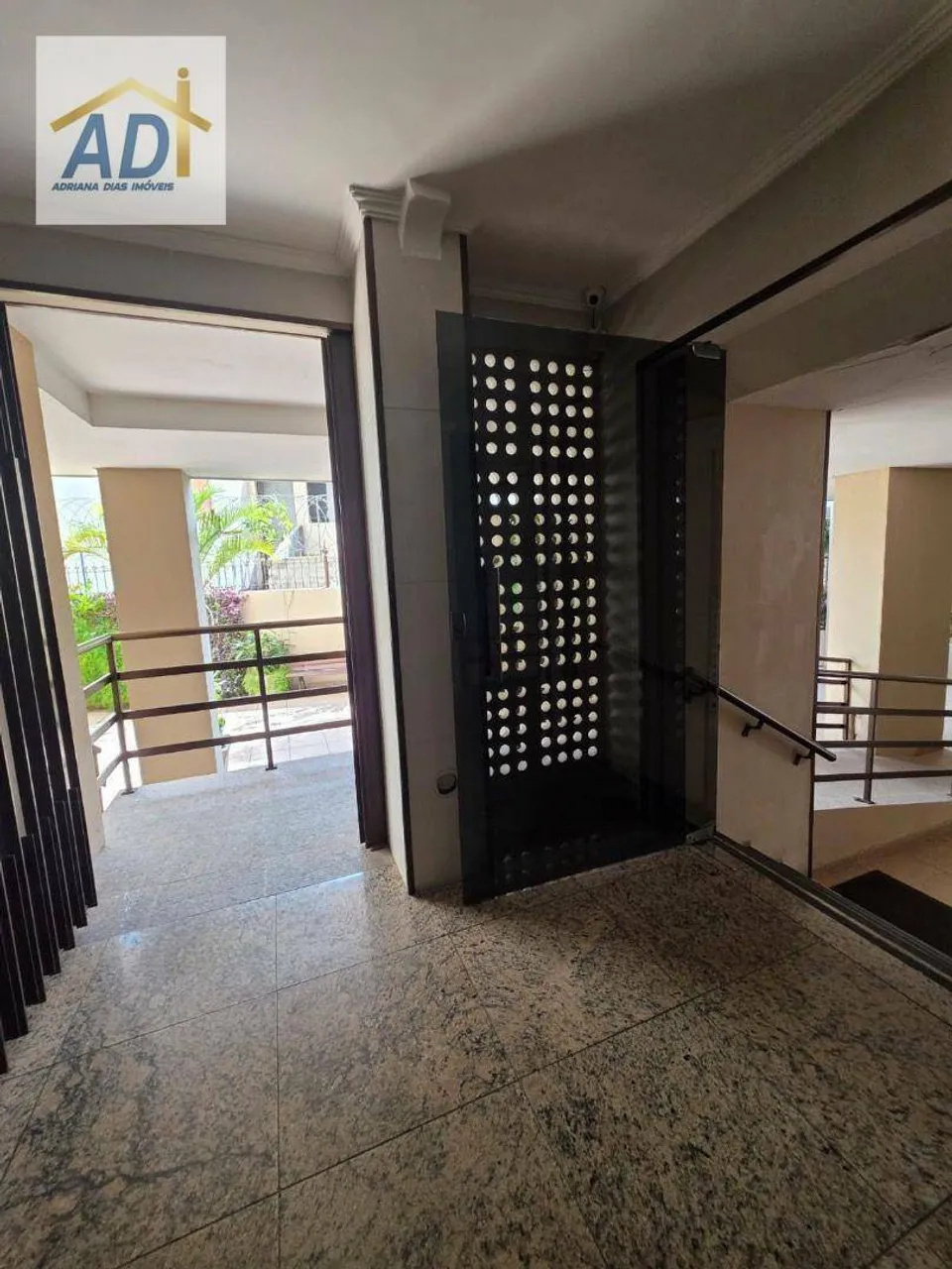 Apartamento compacto com 1 dormitório e cantinho de cozinha — photo 15