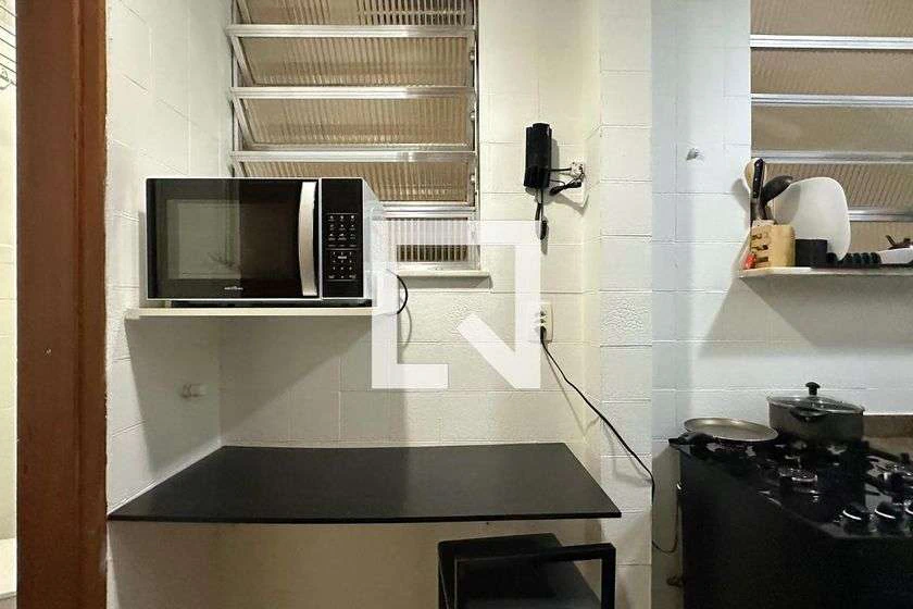 Furnished 50 m² apartment with 2 bedrooms and separate kitchen — photo 9