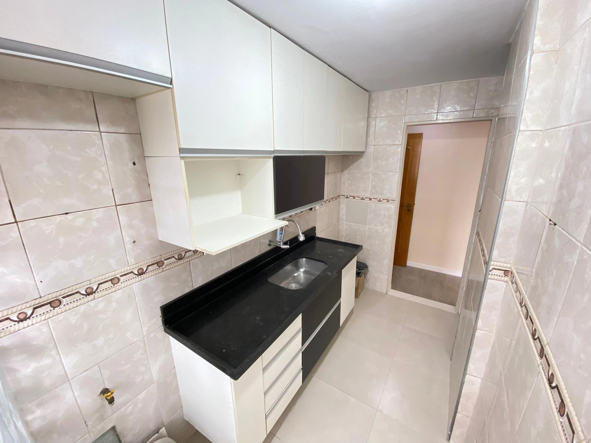 Rental apartment with a closed kitchen and 2 bedrooms — photo 14