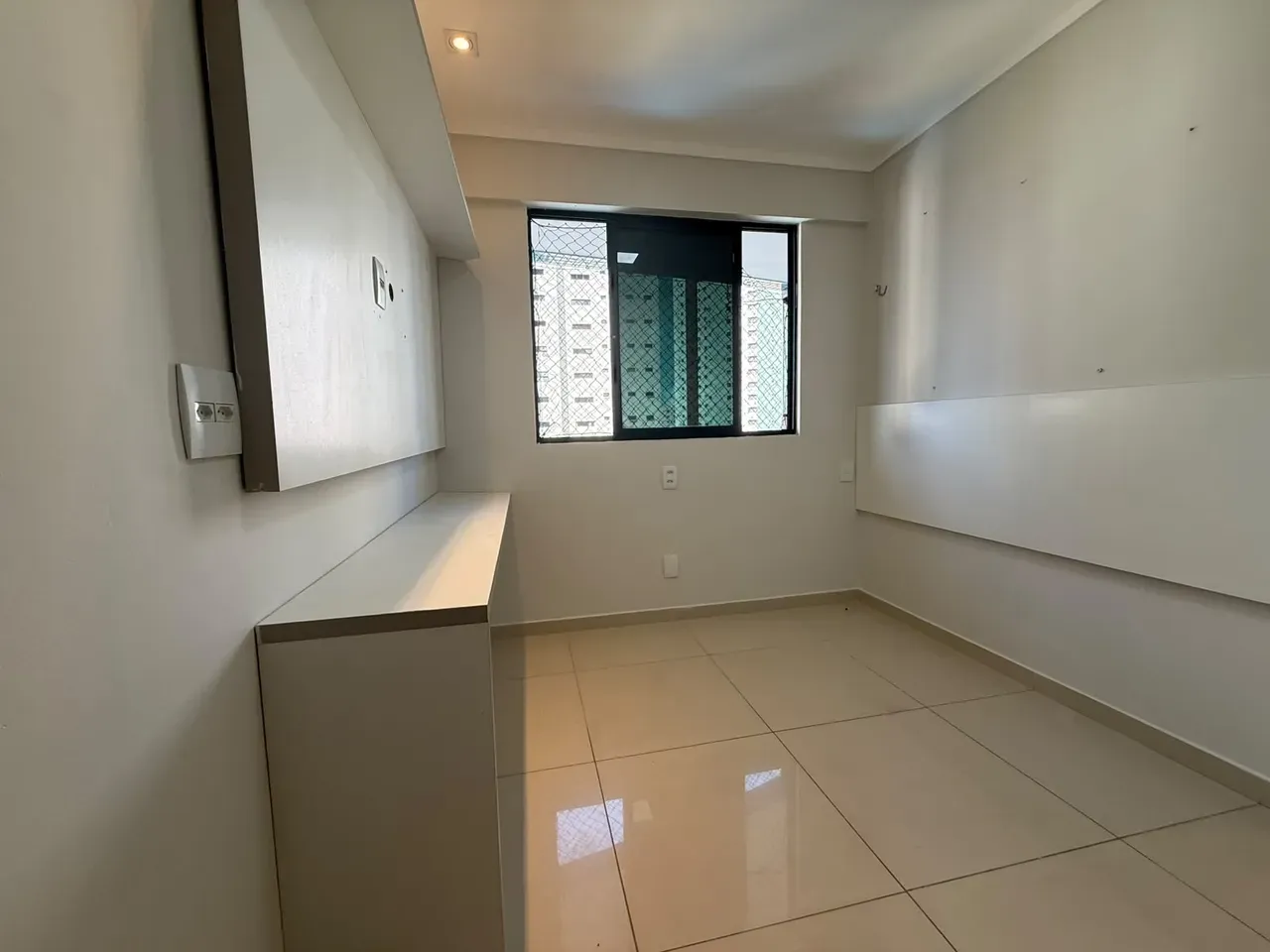 3-bedroom apartment with a home office — photo 11