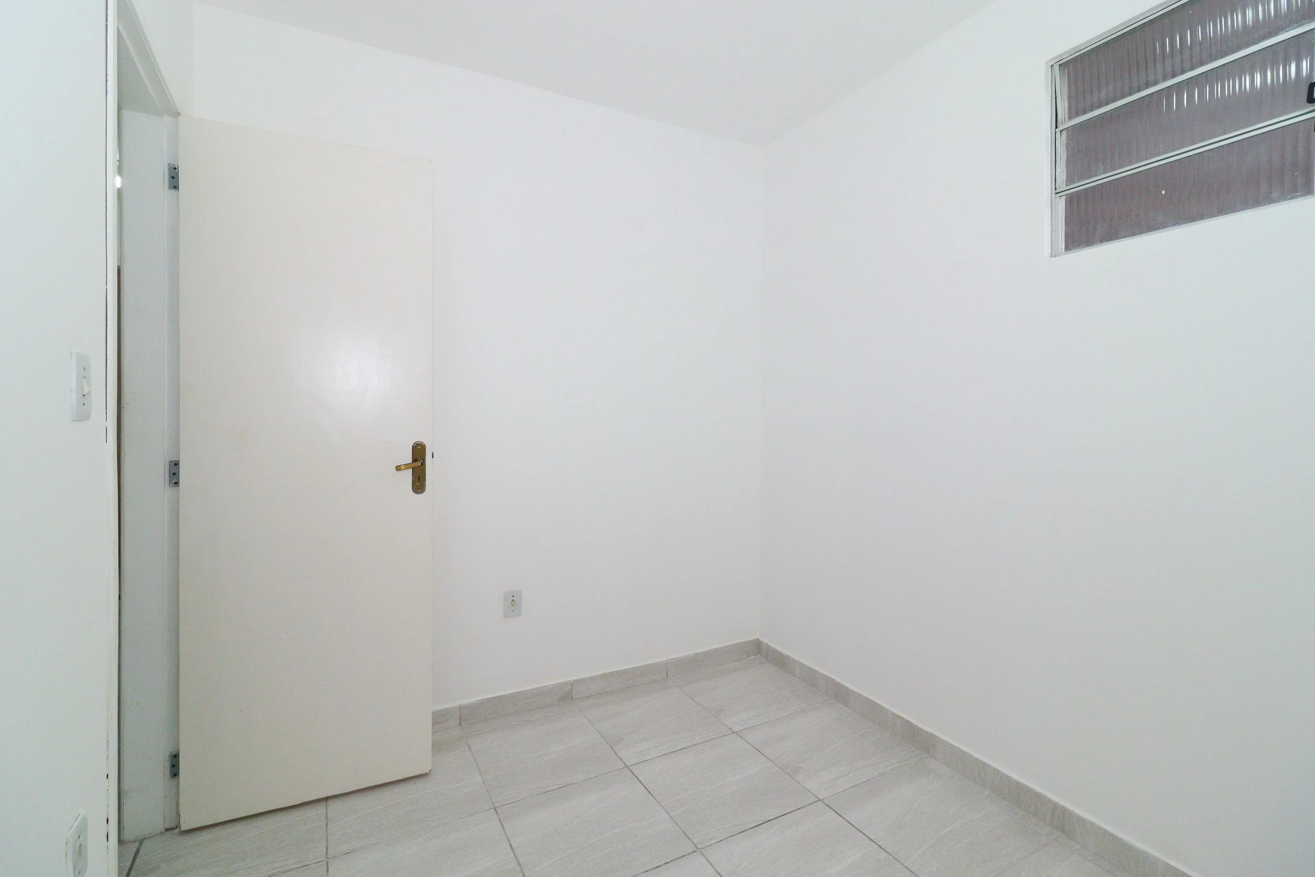 2-bedroom rental apartment with 1 bathroom and balcony — photo 4