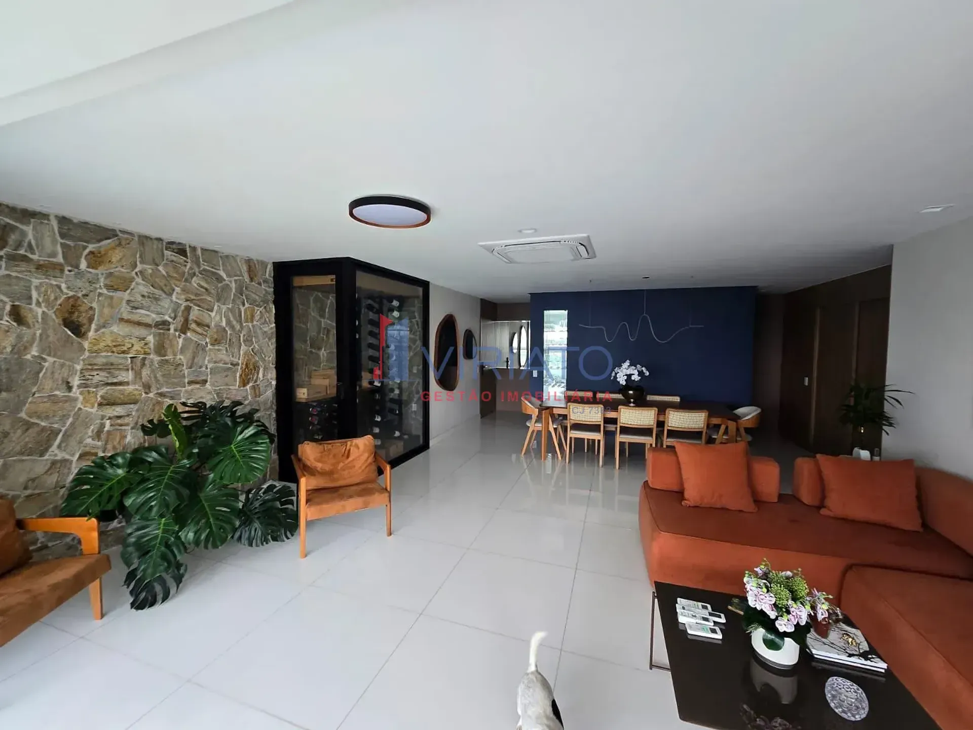 Furnished apartment with 4 bedrooms and 5 bathrooms — photo 6