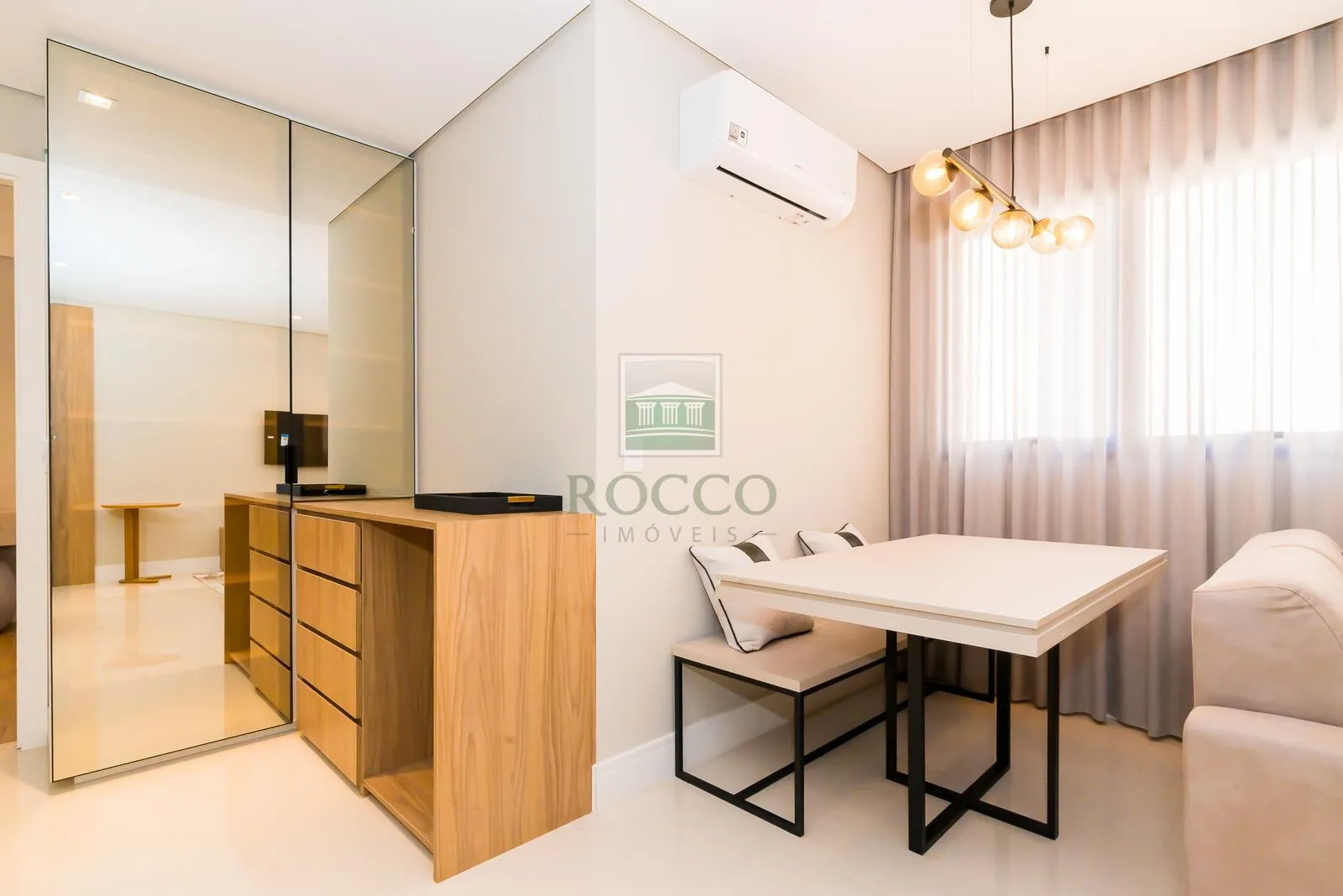 Furnished 1-bedroom apartment with 2 bathrooms — photo 4
