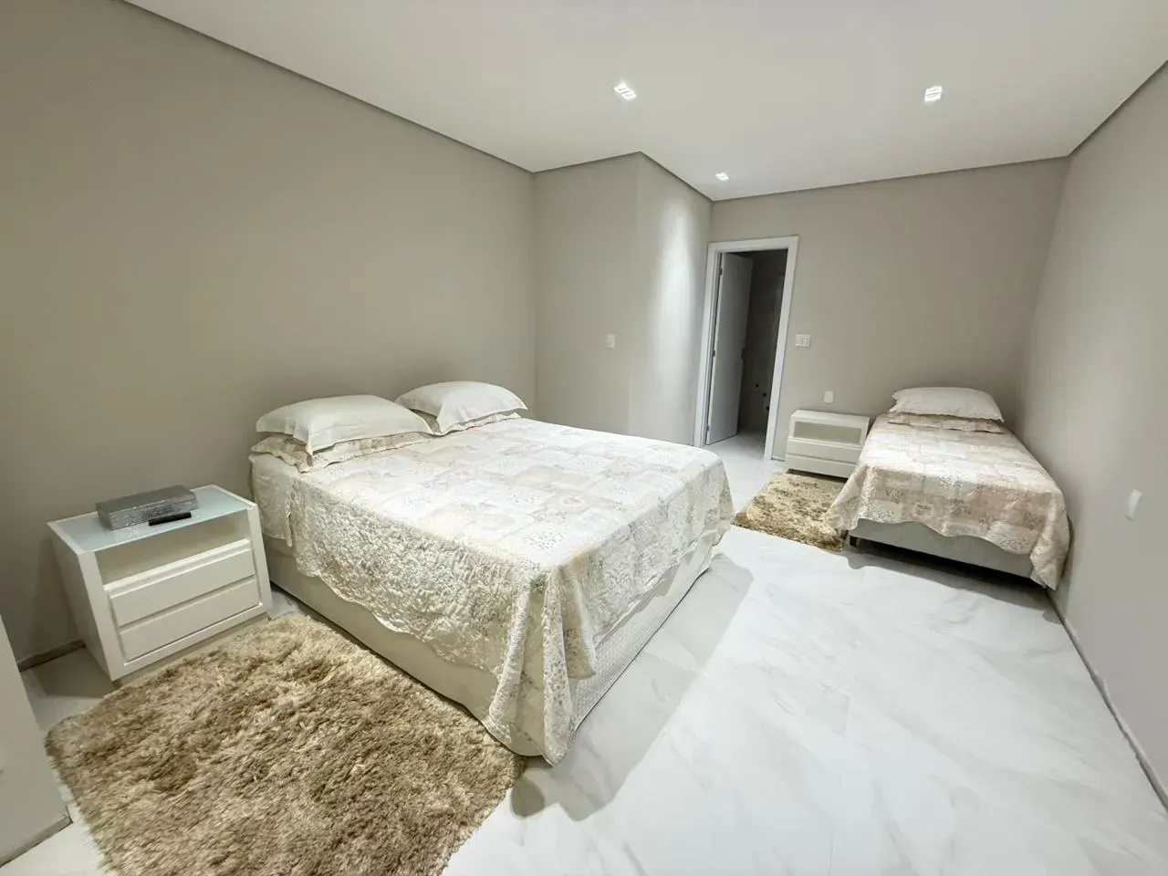 Furnished penthouse with terrace and balcony built-in grill — photo 3
