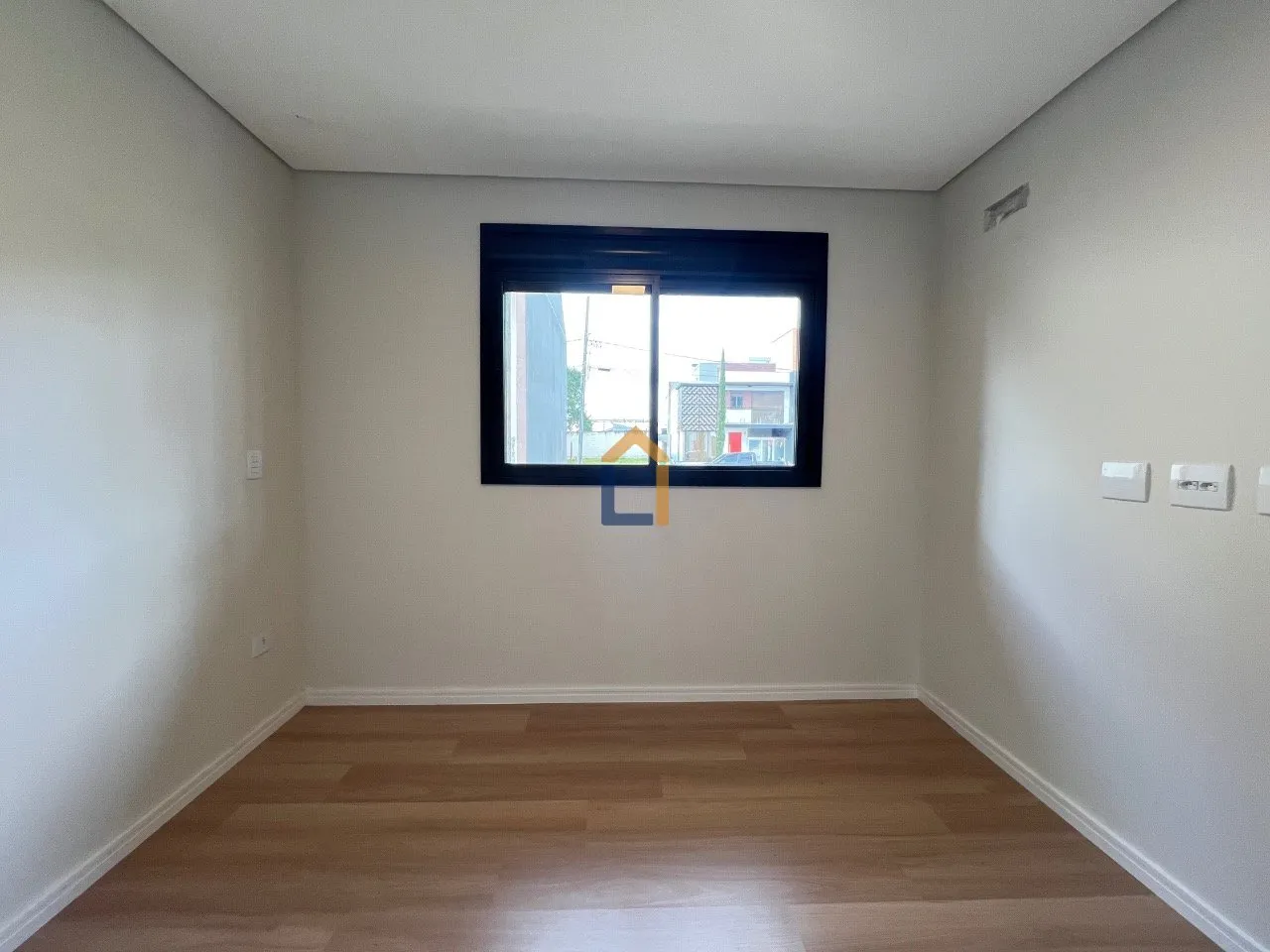 3-bedroom house, 1 with its own bathroom, 153 m², Curitiba — photo 2