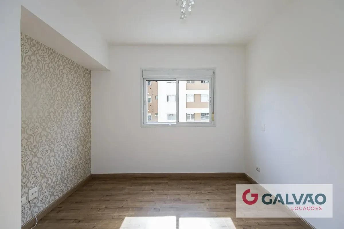 Apartment, 77 m², with wood or laminate floors — photo 38