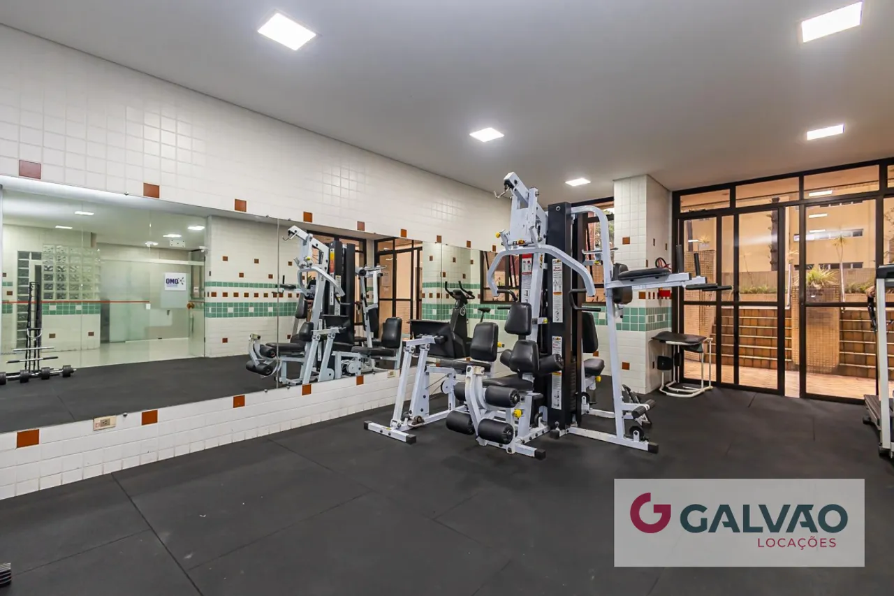 One-bedroom apartment in a building with a gym — photo 17