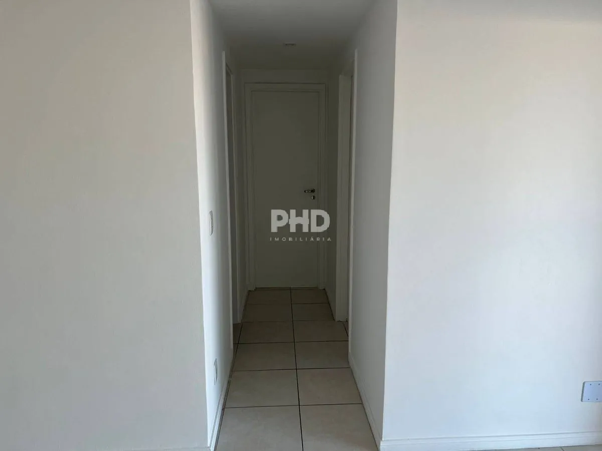 2-bedroom apartment with 1 en-suite bathroom and balcony — photo 14