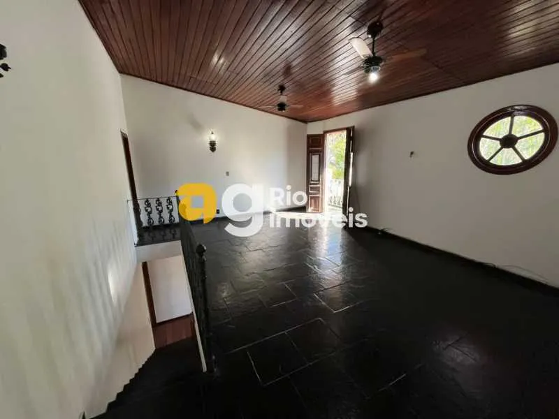 Casa com 3 quartos, 3 banheiros e 4 vagas — photo 19