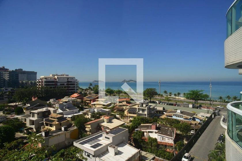 Furnished 1-bedroom apartment with glass-enclosed balcony — photo 32