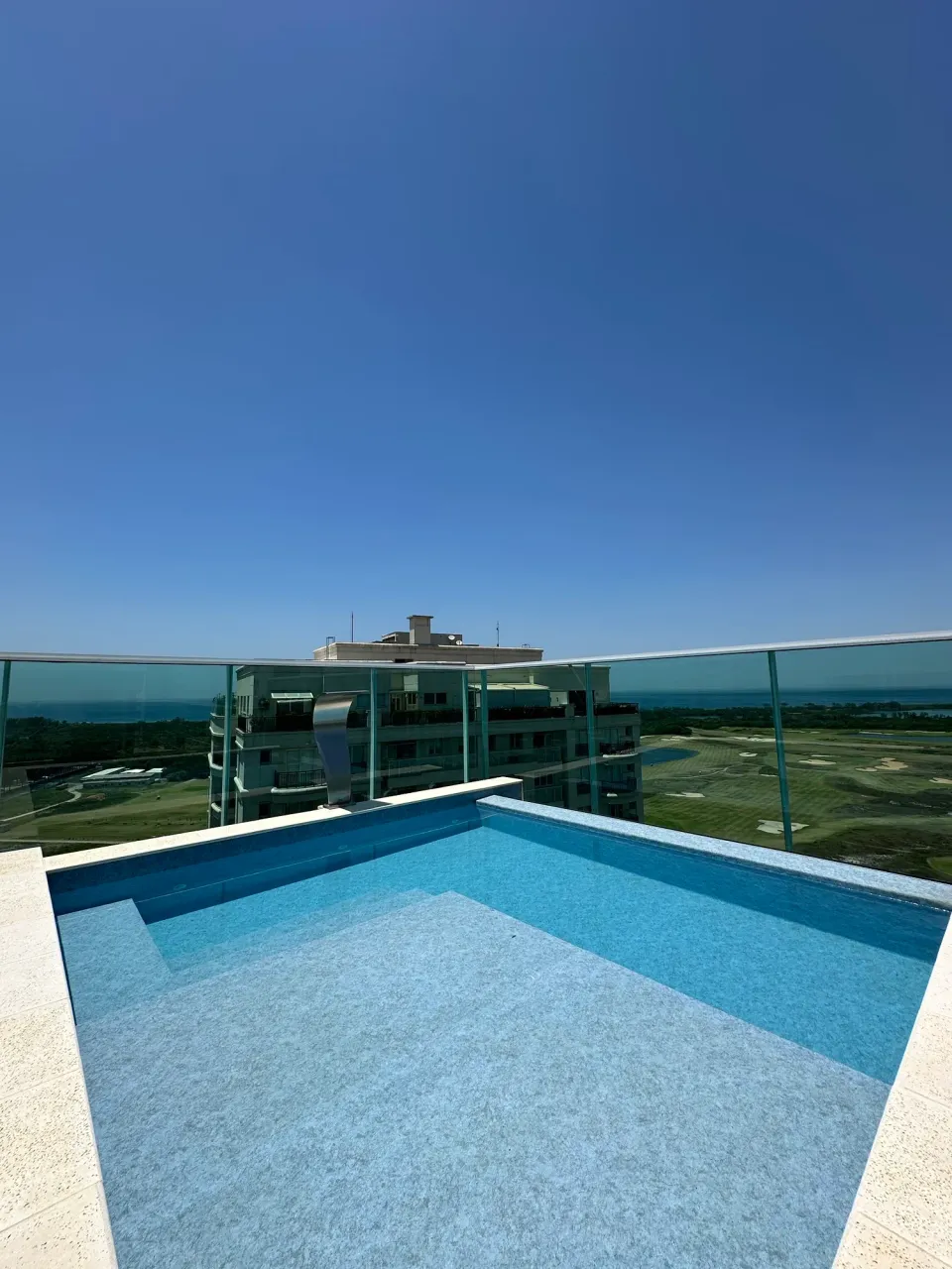Duplex apartment with 600 m², 4 bedrooms and 4 parking — photo 14