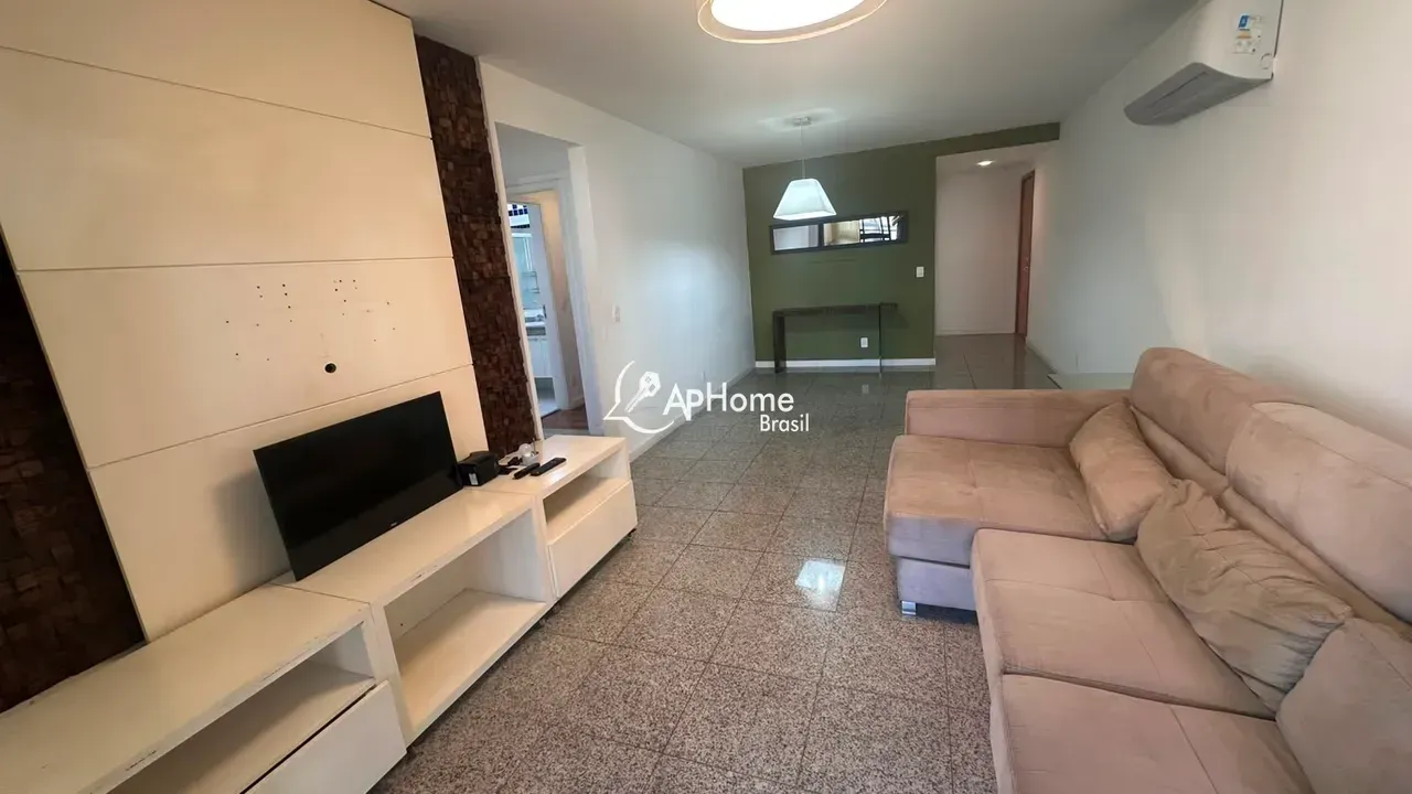 Furnished 2-bedroom apartment with 3 bathrooms — photo 3