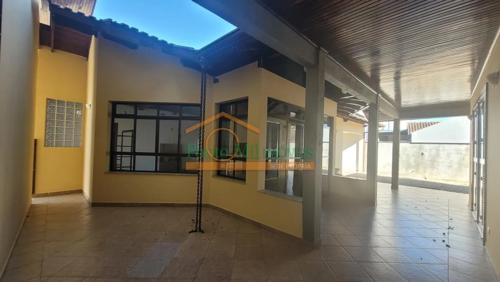 House with 3 bedrooms, 330 m² and 2 parking spaces — photo 44