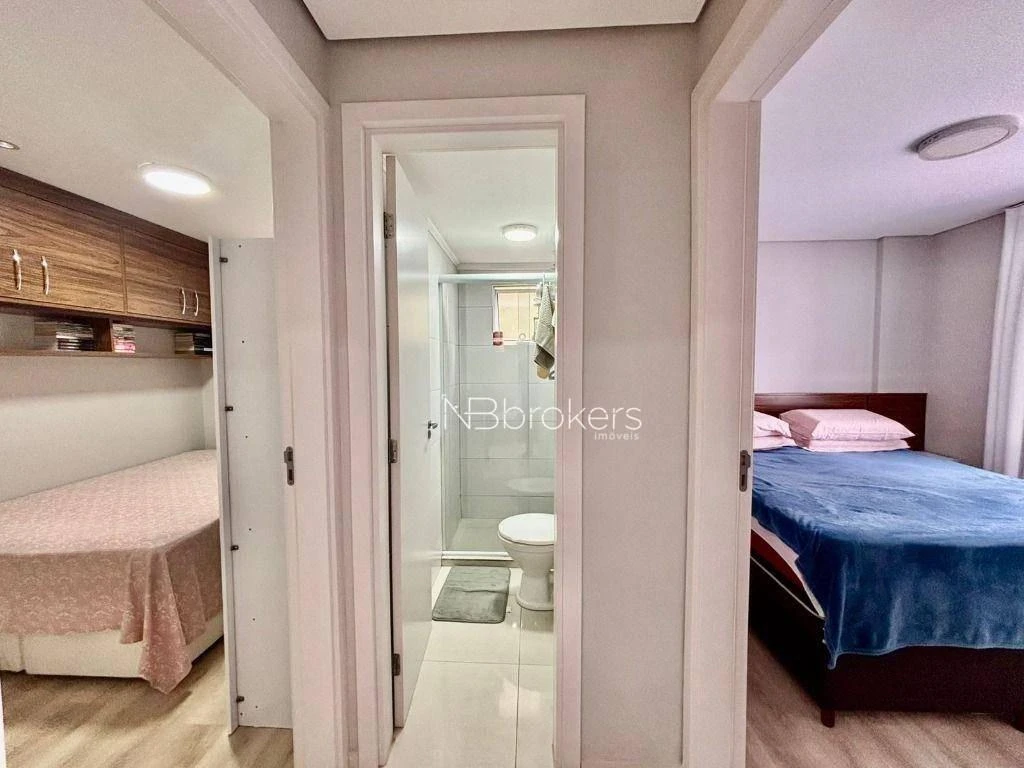 2-bedroom apartment with a washing machine in Curitiba — photo 13