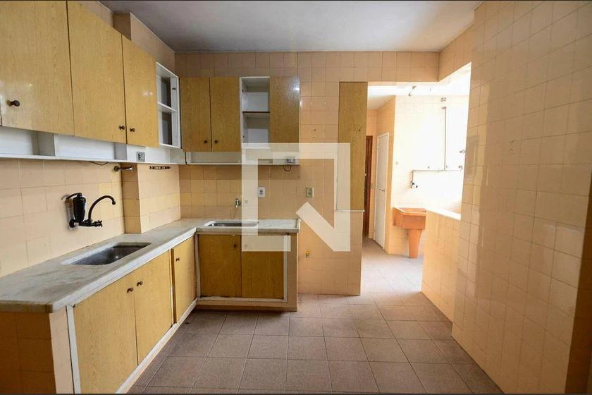 140 m² apartment with 4 bedrooms and 1 en-suite — photo 42