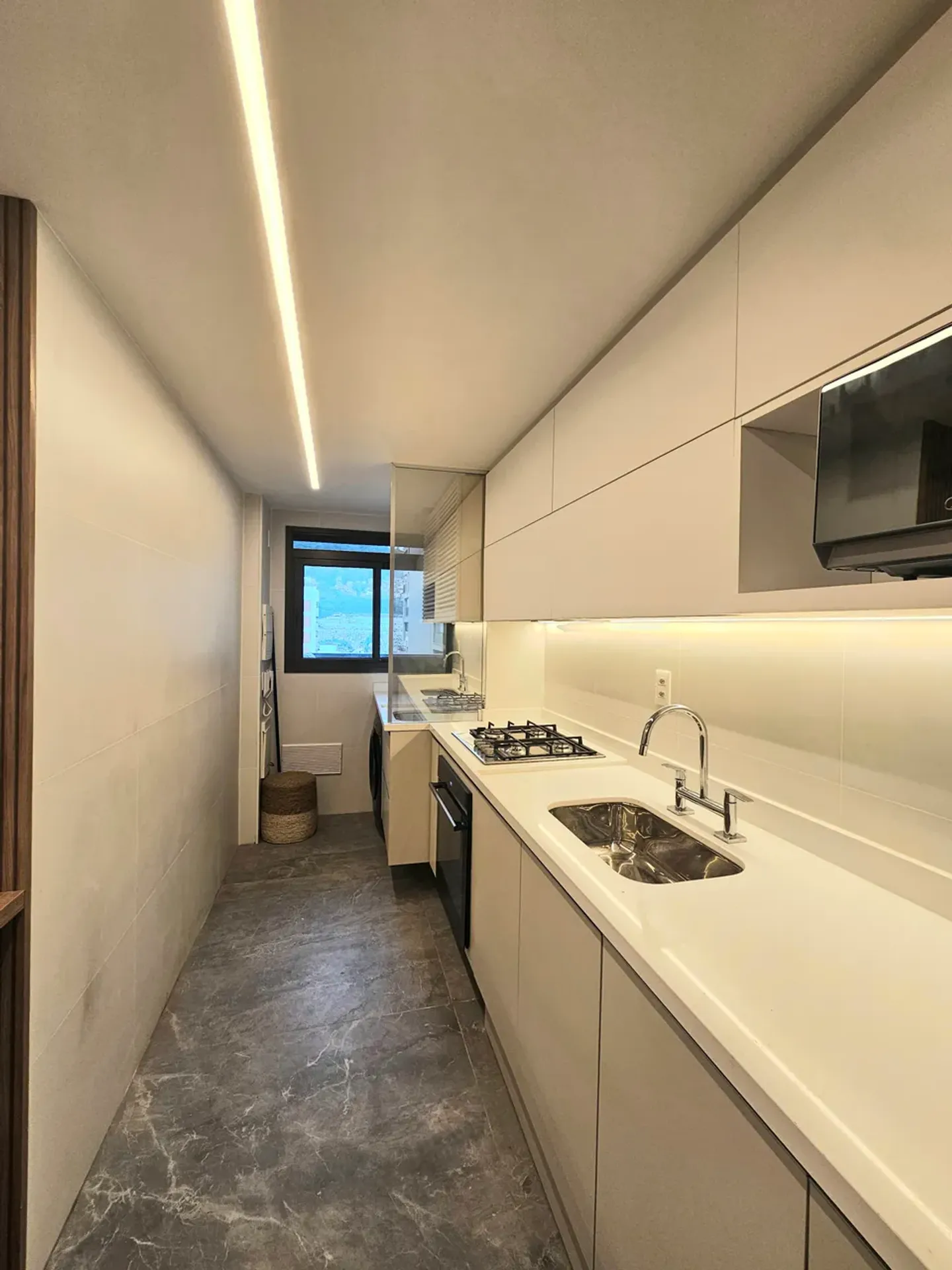 Apartment on the 5th floor with a private BBQ — photo 26
