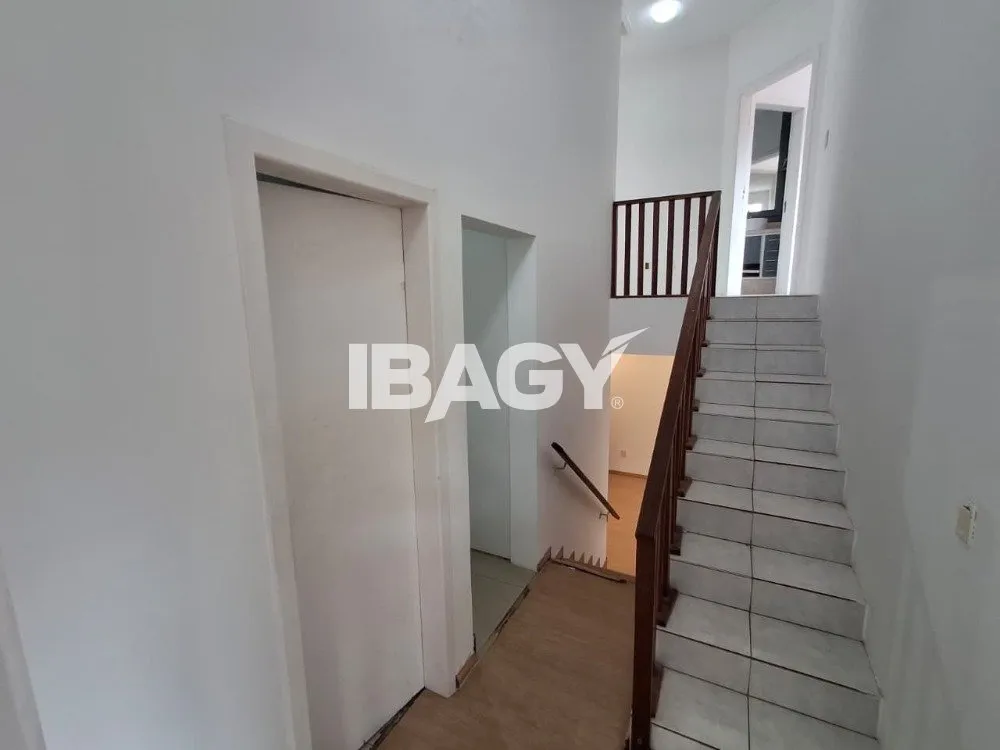 Casa de 4 dormitórios (1 suíte) com 182 m² e 2 vagas — photo 11
