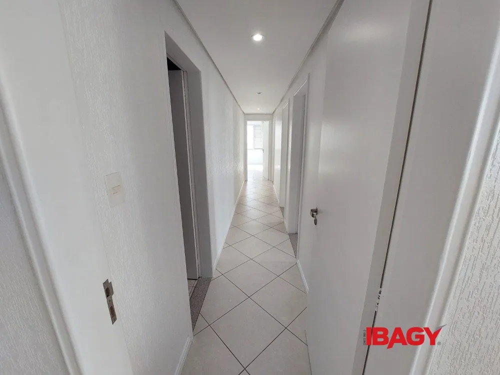 3-bedroom apartment with a separate gas kitchen — photo 27