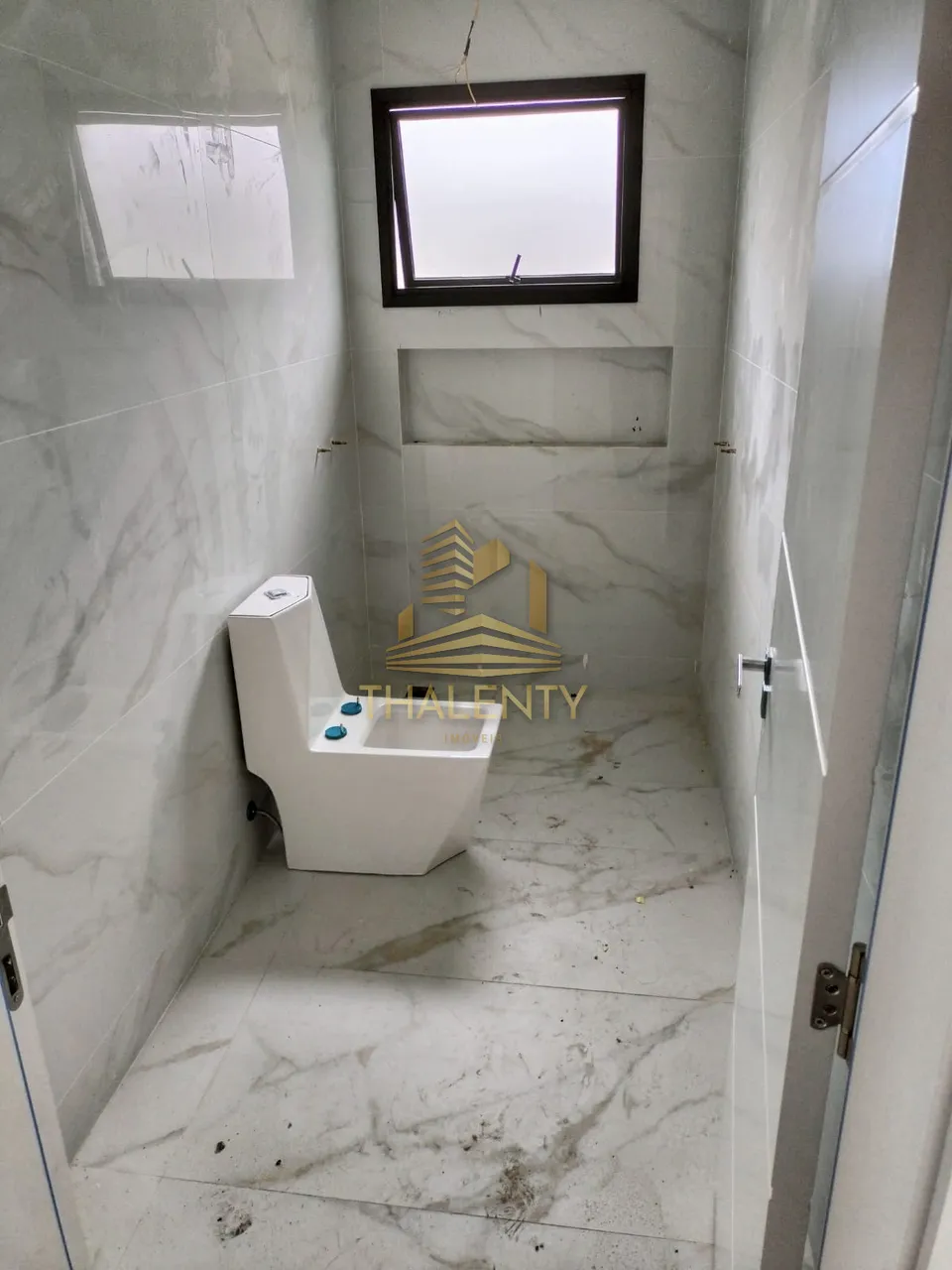 Casa em condomínio com cozinha conceito aberto e 3 suítes — photo 17