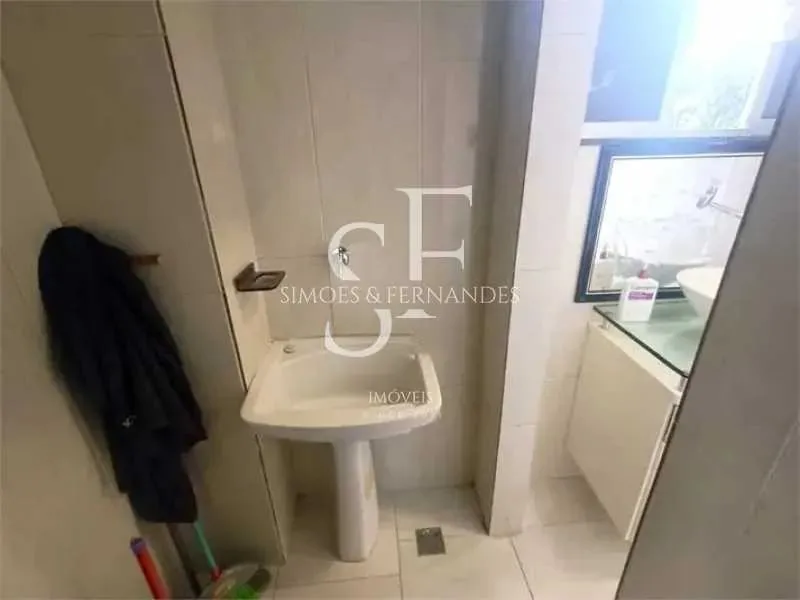 Unfurnished apartment with 3 bedrooms and 3 bathrooms — photo 20