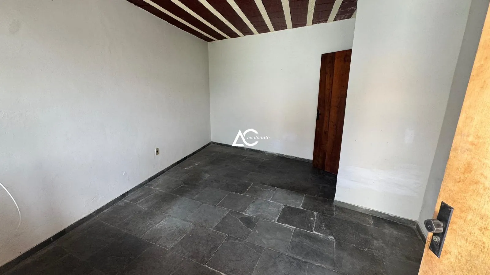 Furnished duplex house with 4 bedrooms and 600 m² — photo 61