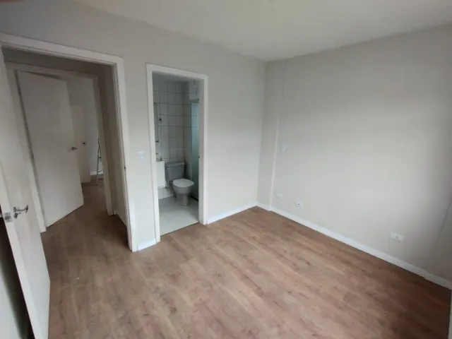 Apartment, 72 m², with wood or laminate floors — photo 3