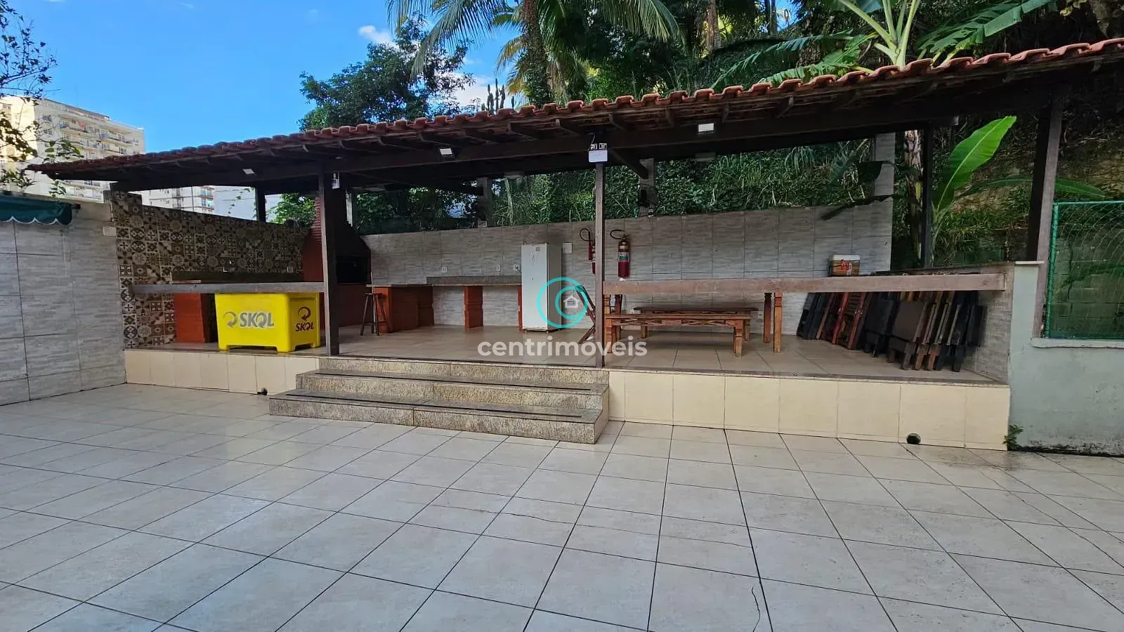 2-bedroom apartment with pool in the building — photo 36